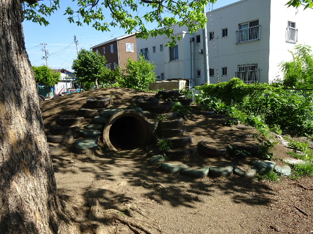 南仙北保育園さま 園庭の山 改修工事 岩井沢工務所の現場日記 南仙北保育園さま 園庭の山 改修工事 岩井沢工務所の現場日記