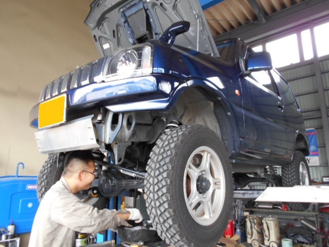JB23 ジムニー 12ヶ月点検中(*^0^*)/_c0213517_11470608.jpg