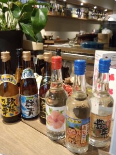 池尻大橋 沖縄料理 新風(みいかじ)のソーキそばとジューシーおにぎり_f0112873_028793.jpg