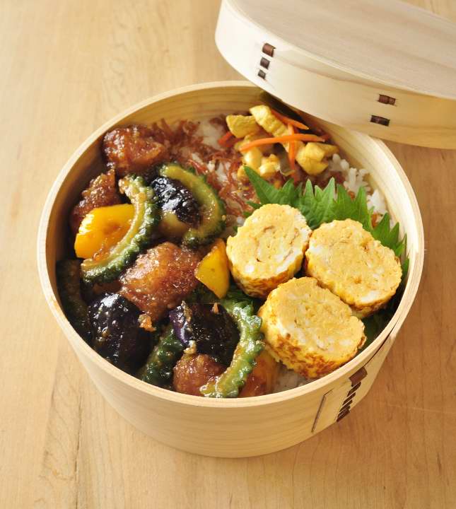 ゴーヤとナスの味噌炒め弁当_b0171098_8525978.jpg