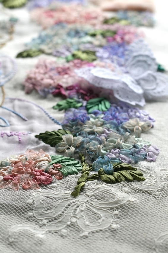  【季節を彩るリボン刺繍】花冠のクレア-秋色アジサイ-_a0157409_10325013.jpg