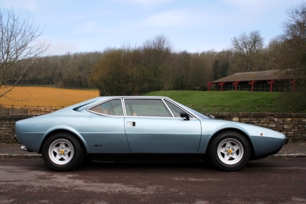 英国のDino308gt4_a0129711_20425058.jpg