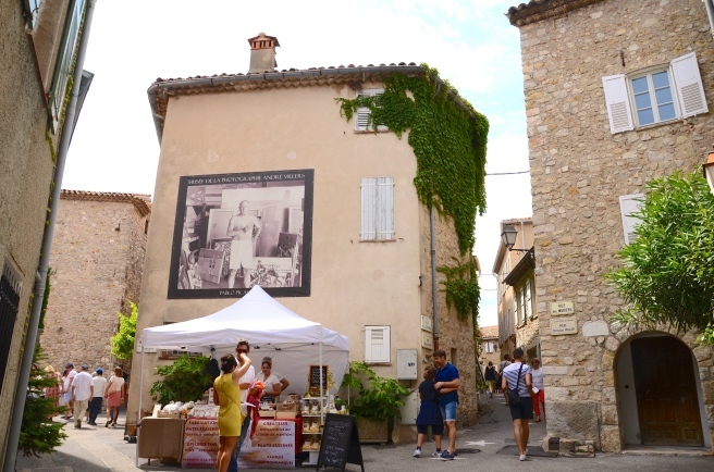 南仏の村ムージャンの魅力 @Les Étoiles de Mougins レ・ゼトワール・ド・ムージャン_a0231632_21323318.jpg