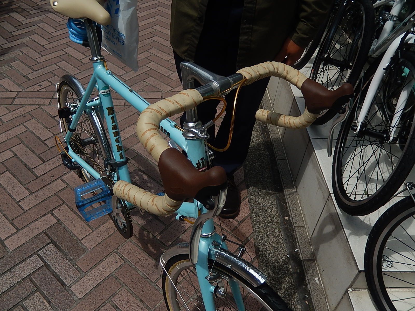 6月17日　渋谷　原宿　の自転車屋　FLAME bike前です_e0188759_19451486.jpg