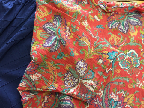 カンタ刺繍シルクスカート・爽やかなブラウスなど…_d0187468_14001325.jpg