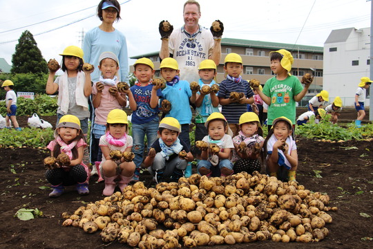Potato Picking!_a0115391_17121453.jpg