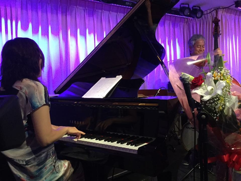 Jazzlive comin 広島 本日土曜日のライブ_b0115606_12030698.jpeg