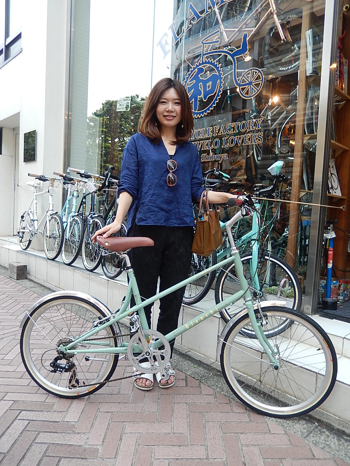 6月18日 渋谷 原宿 の自転車屋 FLAME bike前です_e0188759_19302898.jpg