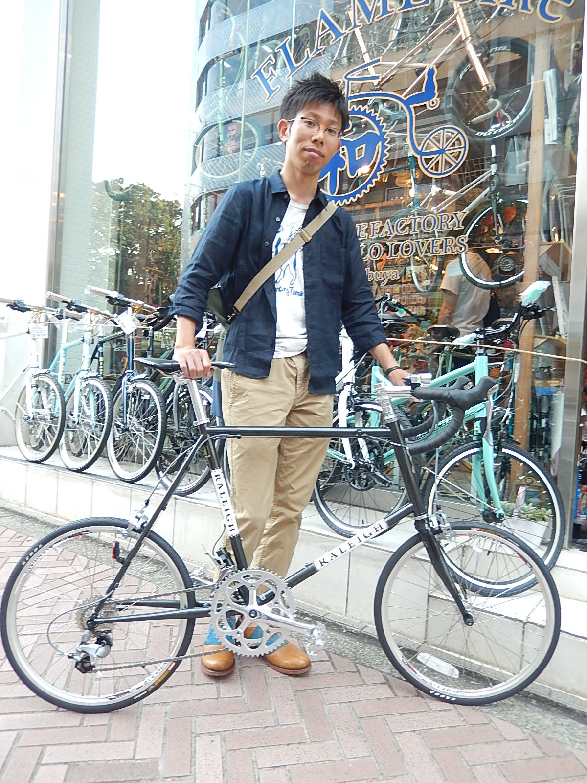 6月18日　渋谷　原宿　の自転車屋　FLAME bike前です_e0188759_19353460.jpg