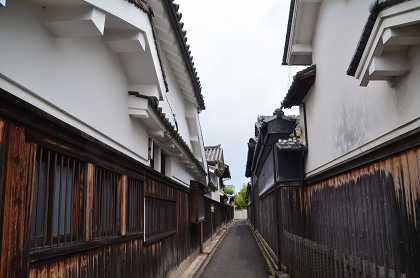 橿原市 八木町の街並み Yukoの花散歩