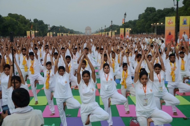 INTERNATIONAL YOGA DAY!!!_e0151409_18370184.jpg