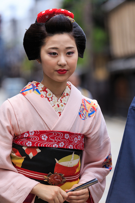 中支志・小なみさん　半だら挨拶回り（祇園甲部）_f0155048_12191536.jpg