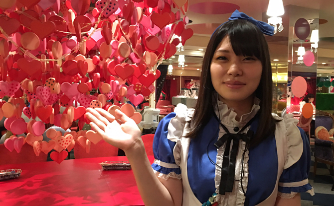 新宿に「魔法の国のアリス」レストランが！平日ランチはかなり空いているかも！_e0171573_2045778.jpg