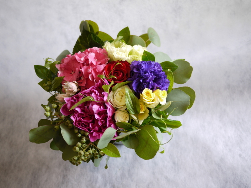 父の日に ポップでカラフル 元気が出る感じ 藻岩下にお届け 札幌 花屋 Mell Flowers