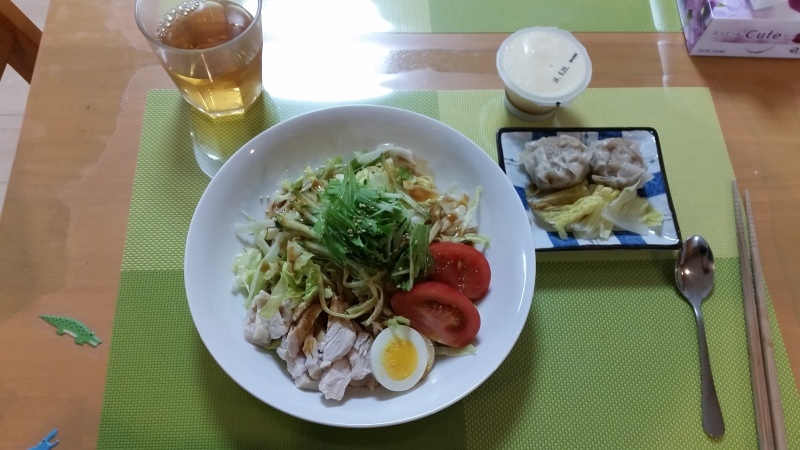 あじさい荘夕食　冷やしラーメンごま　焼売　プリン_c0357519_19443312.jpg