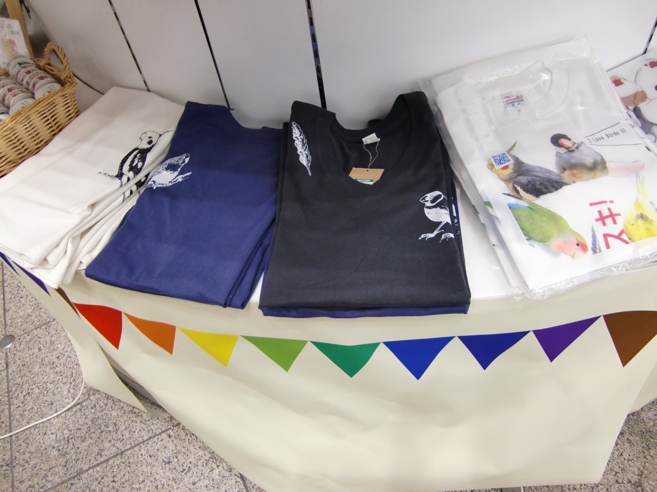東急ハンズ三宮店 インコと鳥の雑貨展 2日目の様子_d0322493_0295132.jpg