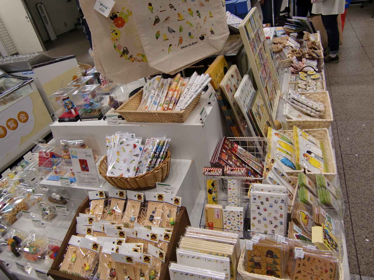 東急ハンズ三宮店 インコと鳥の雑貨展 2日目の様子_d0322493_030406.jpg