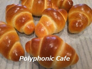 手作りバターロール(番重を使った二次発酵)_d0351801_12481819.jpg