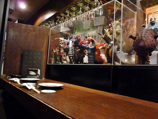 怪獣酒場 バキ、アロンを憐れむ_b0166128_9415274.jpg
