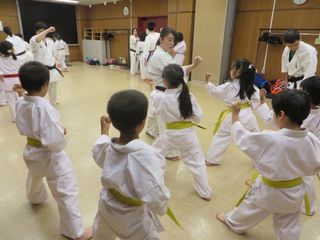 木曜空手 手稲教室_c0118332_22473165.jpg