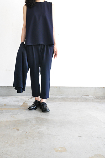 GRANDMA MAMA DAUGHTER Stretch Sleeveless Tuck Pullover (Navy)_d0120442_1727199.jpg