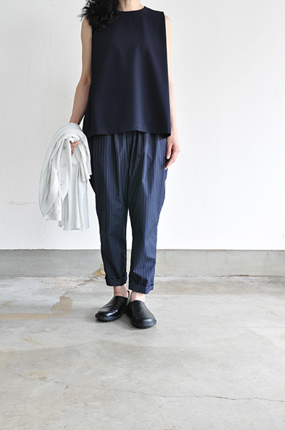 GRANDMA MAMA DAUGHTER Stretch Sleeveless Tuck Pullover (Navy)_d0120442_17333620.jpg