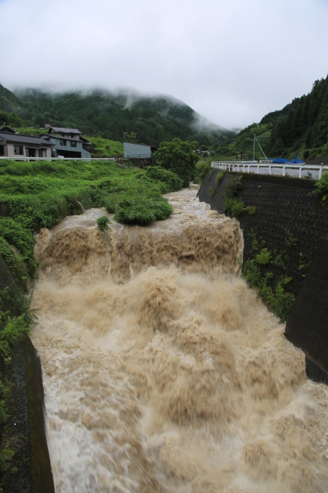 増水した小田川_c0358784_17422500.jpg