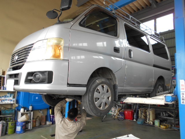 日産 キャラバン 車検整備中(*^o^*)_c0213517_13223420.jpg