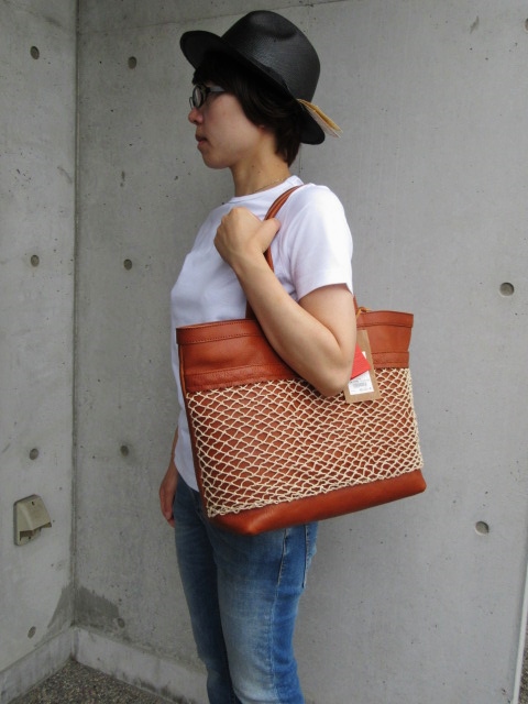 定番の・・王道の・・・SIMPLEな。。。LACOSTE SOLID CRUE TEE!★!_d0152280_1788.jpg