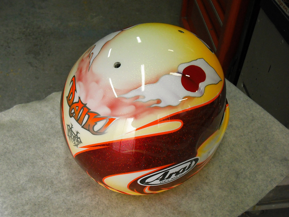 GP-6S　佐々木選手のＦ３用ヘルメットをペイントしてみた。_d0130115_18422491.jpg