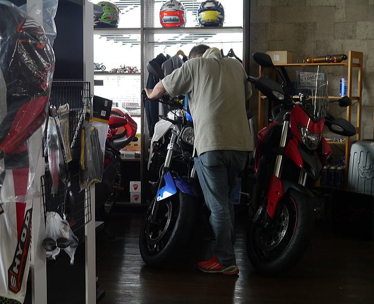 雨の日のDune★moto_f0178858_17494746.jpg