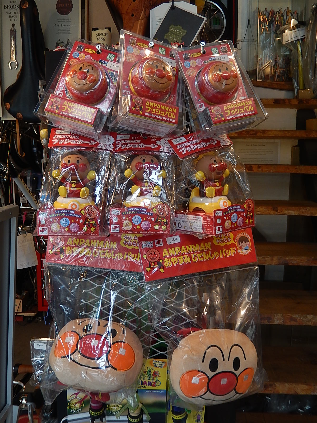 6月26日 渋谷 原宿 の自転車屋 FLAME bike前です_e0188759_1444130.jpg