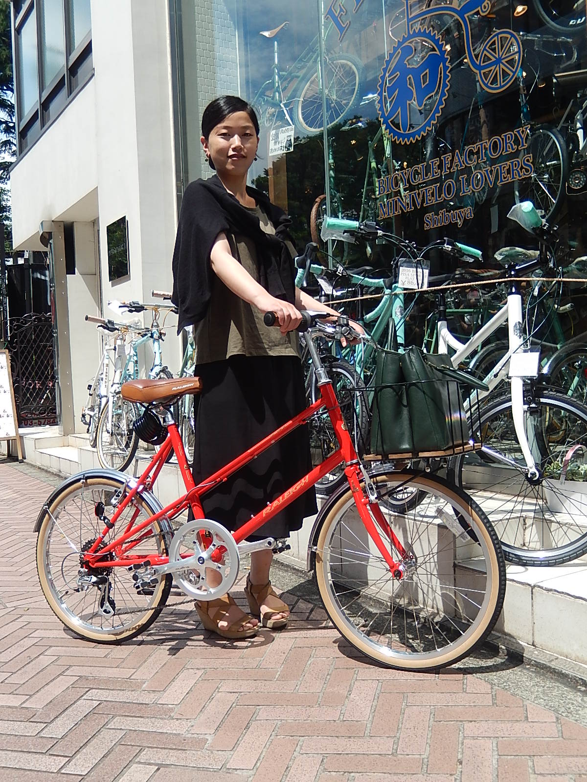 6月26日 渋谷 原宿 の自転車屋 FLAME bike前です_e0188759_17322263.jpg