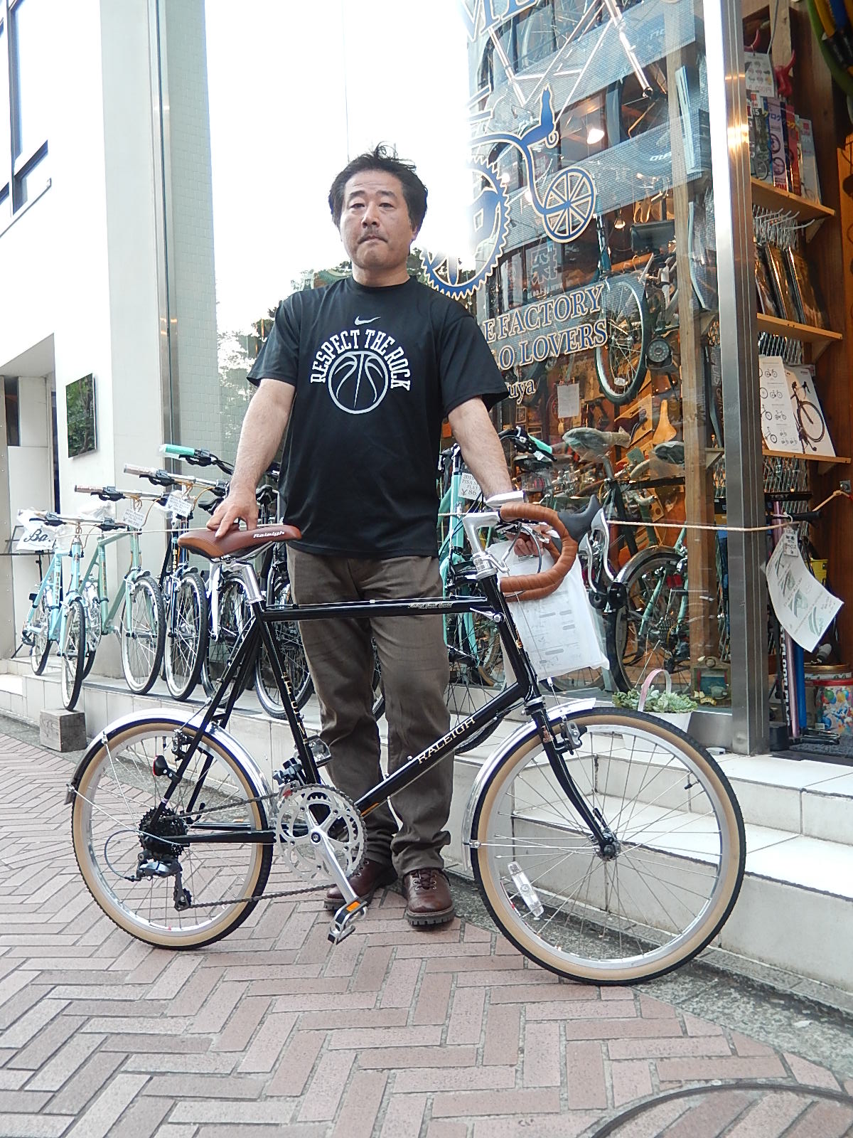 6月26日　渋谷　原宿　の自転車屋　FLAME bike前です_e0188759_18351427.jpg