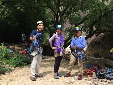 2016年度 初級登山学校 実技「岩登り」_d0247927_18352043.jpg