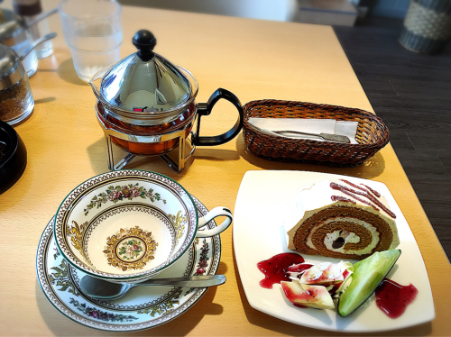 CAFE  HANAGA (カフェ  ハナガ)_e0292546_14363537.jpg