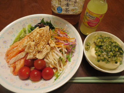 ランチは社食&夜はこんにゃく麺の冷し中華風。_c0212604_2048321.jpg