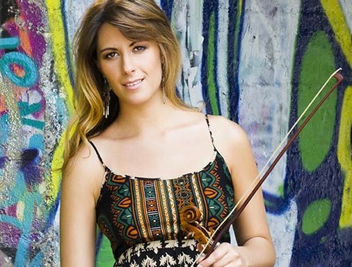 ダニエーレ・ルスティオーニ指揮 東京交響楽団 (ヴァイオリン フランチェスカ・デゴ) 2016年 6月26日 サントリーホール 川沿い