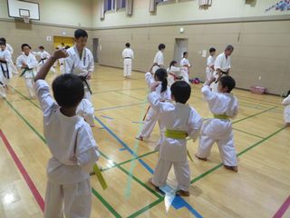 西町教室 3才からの武道空手_c0118332_22551565.jpg