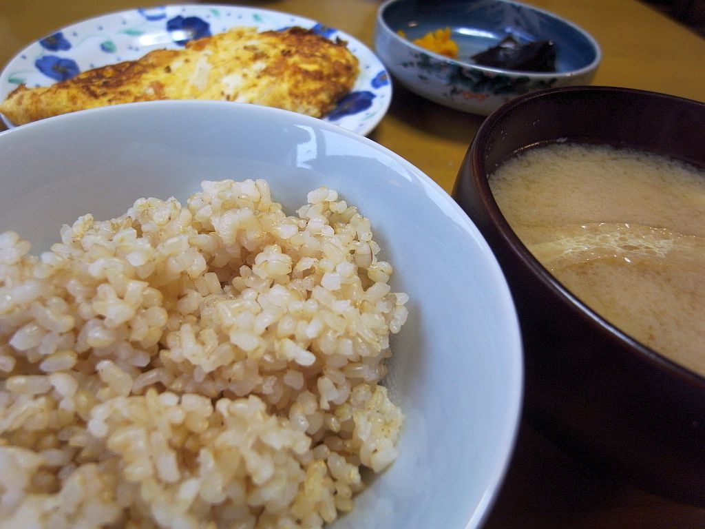 玄米ご飯な朝餉_e0220163_08152457.jpg