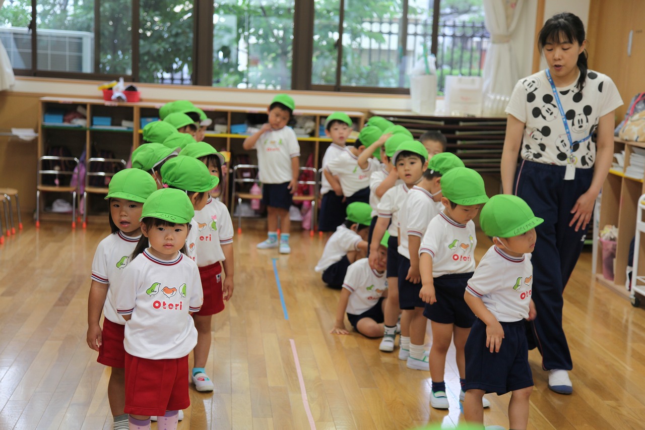 雨の日の子どもたち_b0277979_18372387.jpg