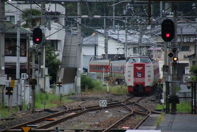 藤田八束の鉄道写真@伯備線JR備中高梁駅で素敵な列車たちに逢う、山田方谷先生と備中松山「陽明学のすすめ」_d0181492_21015900.jpg