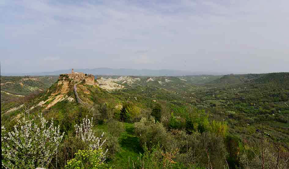 チビタ・ディ・バニョレッジョ（Cvita di Bagnoregio）_f0245594_8335838.jpg