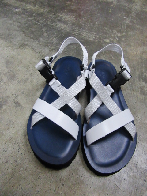 7月2日に入荷予定の・・・魅惑のアメリカ系・超限定ASICS (予告編)!★? 追伸、同・NAVY色の・・・etc..._d0152280_2184393.jpg