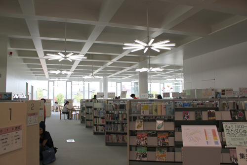 金沢海みらい図書館_a0166284_1110918.jpg