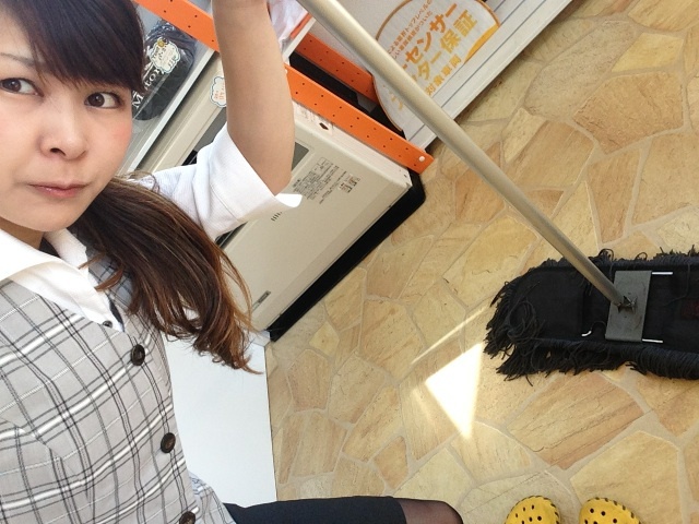7月1日(金)★TOMMYアウトレット★本日2台納車(*^^)vステップワゴン N様♪R2 W様♪自社ローン・ローンサポート★_b0127002_16353080.jpg