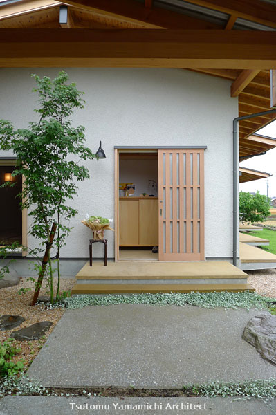 ∵「遠くを見る家」にはアンティークな紫陽花を♪_d0040733_1927221.jpg