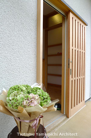 ∵「遠くを見る家」にはアンティークな紫陽花を♪_d0040733_19302895.jpg