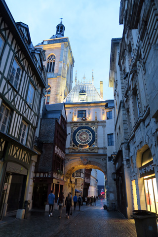 幻想美、夜のルーアンと大聖堂/ Cathédrale de lumière à Rouen_f0234936_3572547.jpg