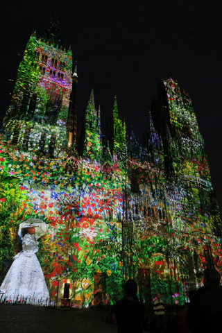 幻想美、夜のルーアンと大聖堂/ Cathédrale de lumière à Rouen_f0234936_445620.jpg